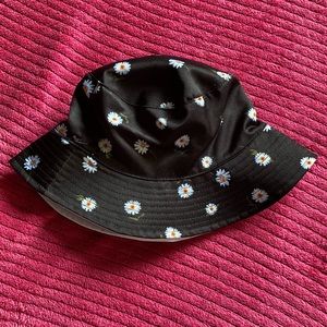 alice + olivia reversible bucket hat